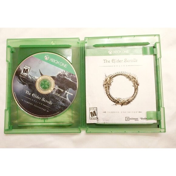 The Elder Scrolls Online: Tamriel Unlimited Microsoft Xbox One Video Game - Picture 2 of 3